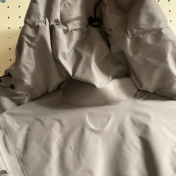 Arc’teryx BETA LT raincoat Small - Picture 5 of 6